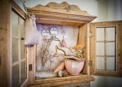 Dekoartikel im Bartsch in Hirten bei Burgkirchen 17