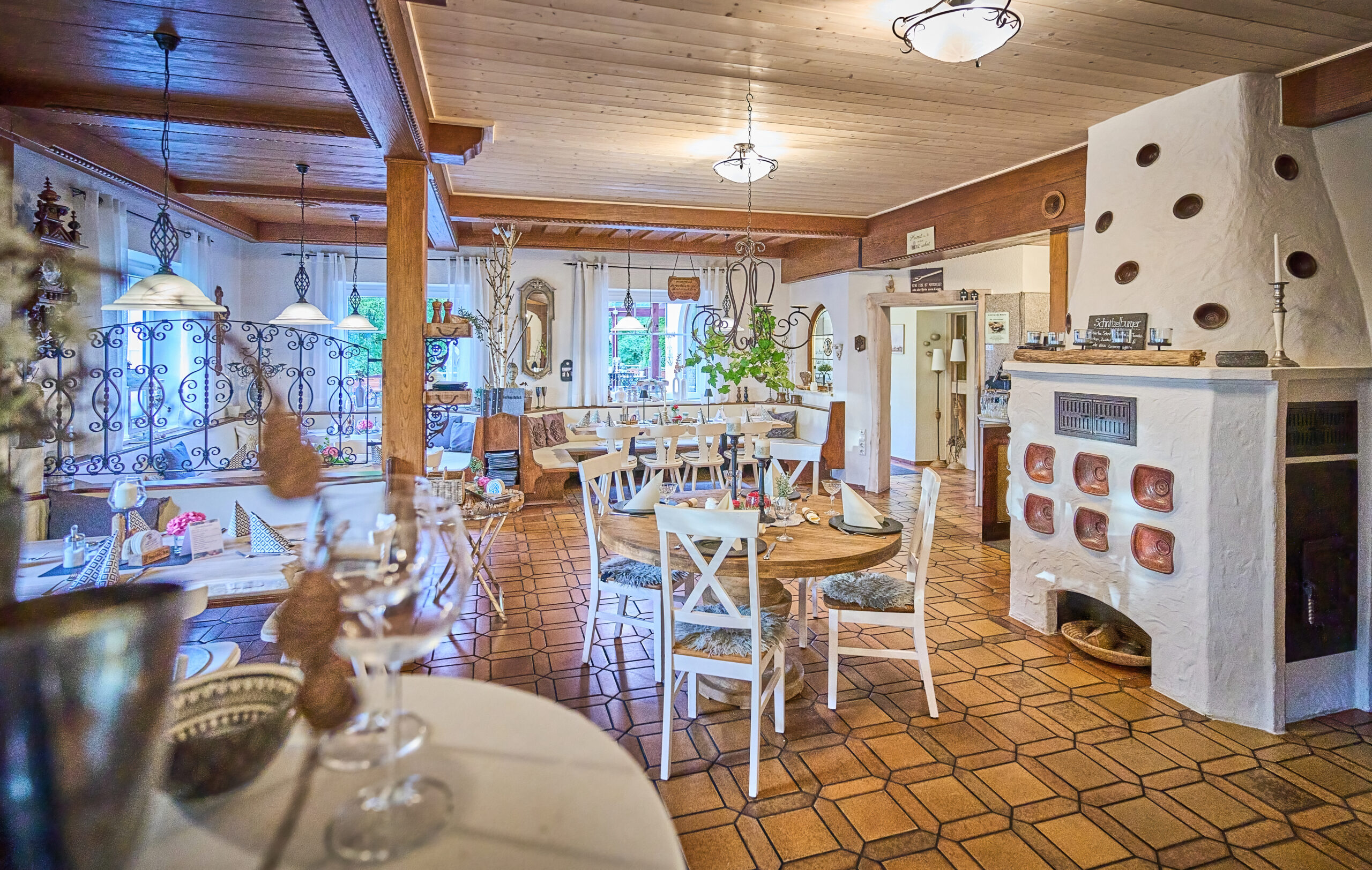 Die schöne Gaststube im Gasthaus Bartsch in Margarethenberg Die schöne Gaststube im Gasthaus Bartsch in Margarethenberg