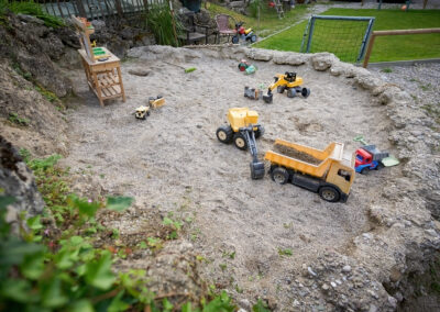 Spielplatz vor dem Gasthaus 6 1
